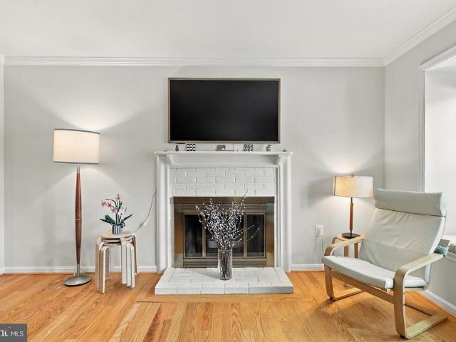 2504 Fairfax Drive # 14B