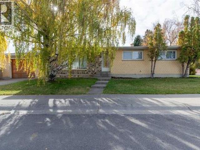 2504 7 Avenue North, Lethbridge, AB, T1H 0Z4 house for sale | Listing ID A2351 | Royal LePage