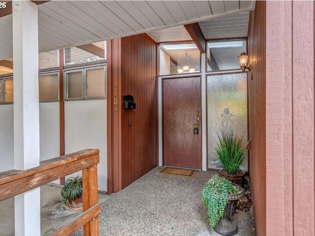 2505 nw pendleton pl
