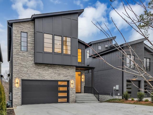 2505 Barclay Dr