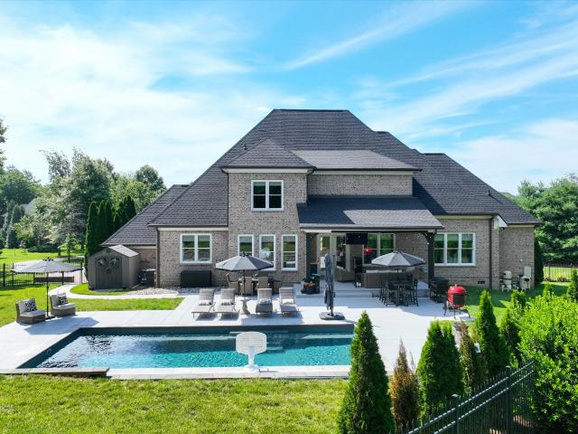 2505 Grey Cliff Ct