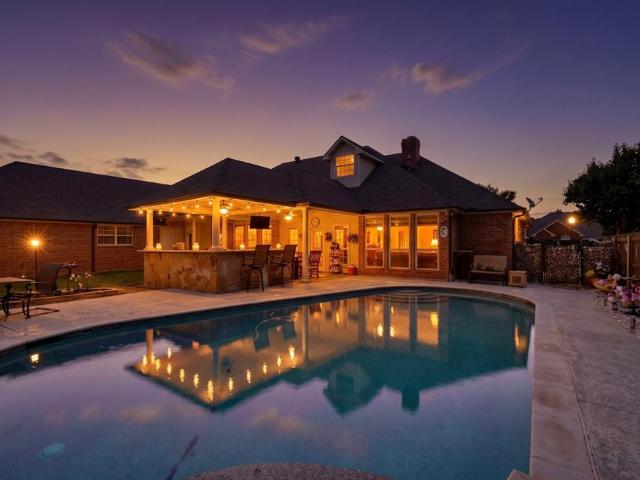 2505 Inverrary Drive
