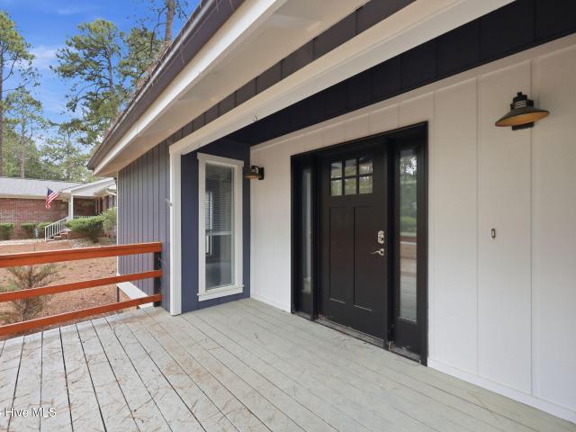 2505 Longleaf Drive SW