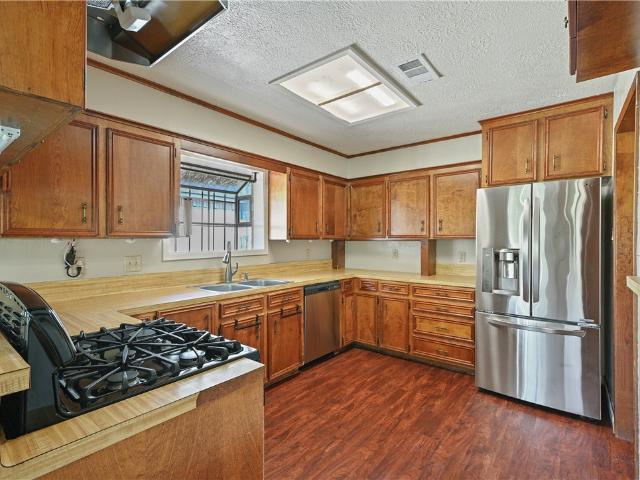2505 Rustling Oaks Drive