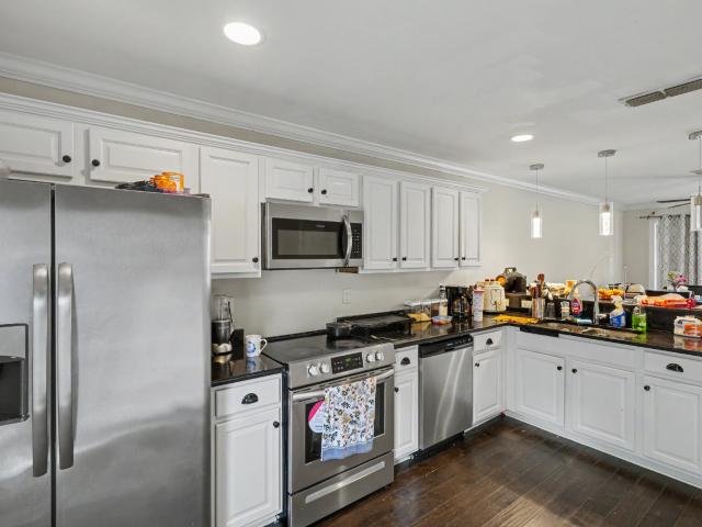 2506 E Main St # B2