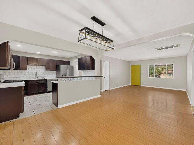 2506 General Bradley Street NE