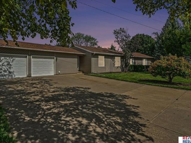 2506 Ponca Pt, Plattsmouth, NE 68048