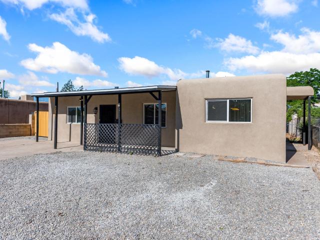 2507 Alvarado Drive NE