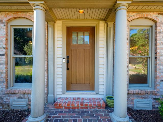 2500 Echo Valley Drive