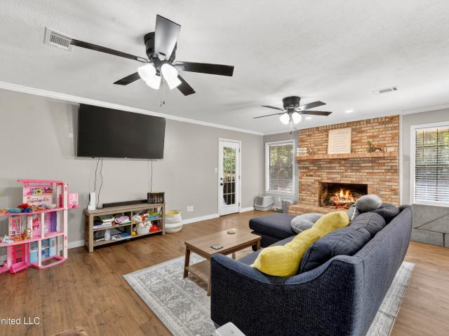2500 Tearose Lane