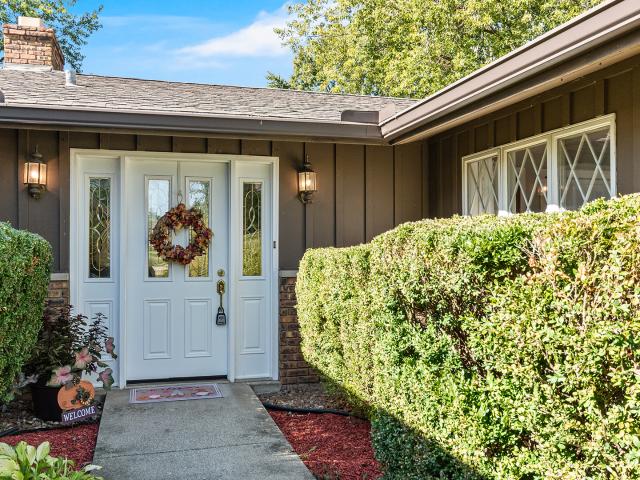25012 W Mary Lane