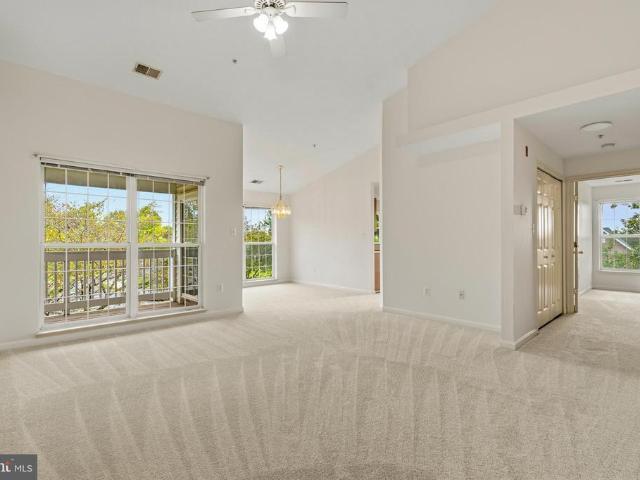 2501 Coach House Way # 3C