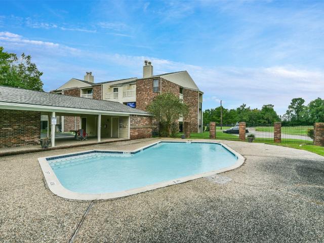 2501 Gulf Freeway 279B