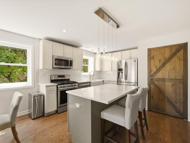 2501 W Bryn Mawr Avenue # 302