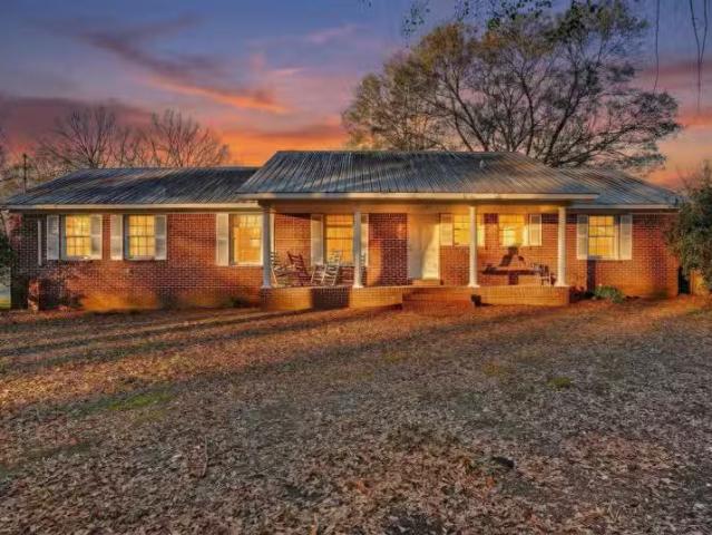 2502 OLD BIRMINGHAM HWY, JASPER, AL 35501