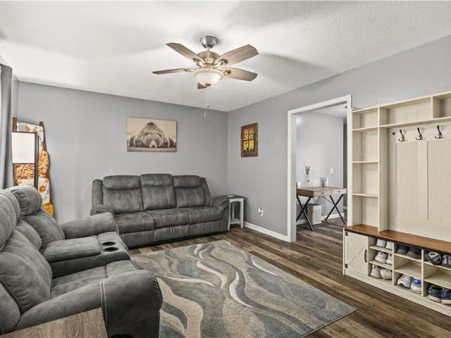 2502 Evergreen Lane