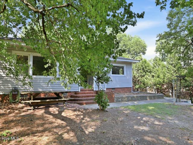 2503 E 5th Street