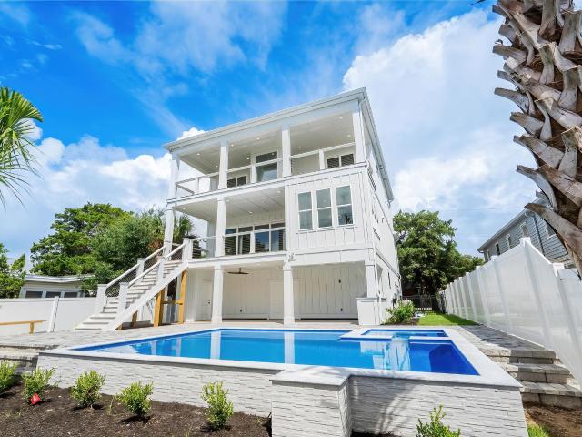 2503 Holly Dr