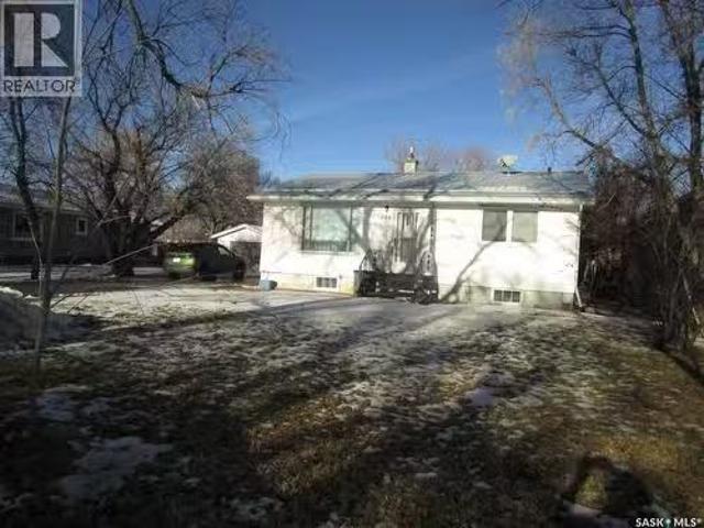 250 1St Avenue W, Bengough, SK, S0C 0K0 house for sale List.