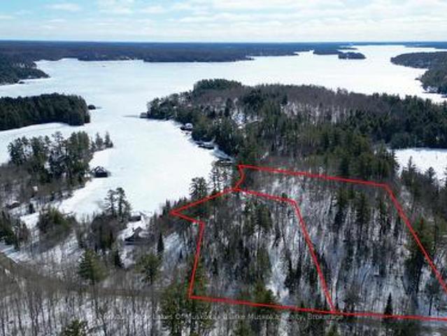 250 & 252 Clear Lake Road, Seguin, ON, P2A 2W8 Luxury House for sale | Listing ID X13007 | Royal LePage Carriage Trade Luxury Properties