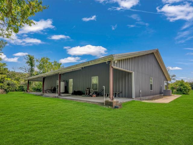 250 County Road 498, Sweeny, TX 77480 | MLS #73605