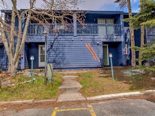 250 Cove Boulevard # 3