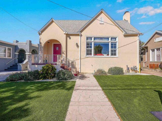 250 Cherrywood Ave