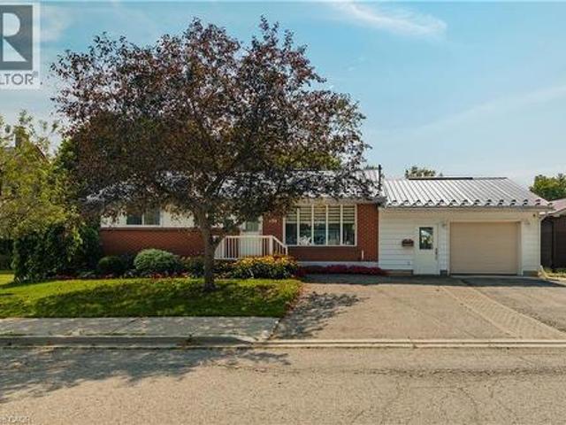 250 Albert Street, Palmerston, ON, N0G 2P0 house for sale | Listing ID 40854 | Royal LePage