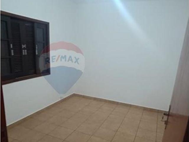 250 Área Útil Casa Alugar, 3 Dormitórios localizado em Jardim Bela Vista Zona Sul, São Paulo, São Paulo, 04829000 | Brasil