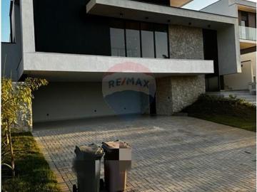 250 Área Útil Casa de Condomínio Alugar, 3 Dormitórios localizado em Alphaville Esplanada, Votorantim, São Paulo, 18118001 | Brasil
