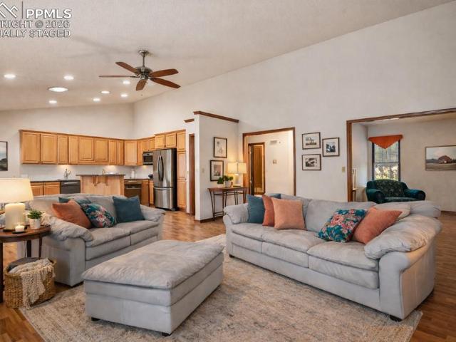 250 Bennington Dr, Colorado Springs, CO 80906 | MLS #2073