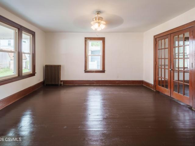 250 BLOOM Avenue