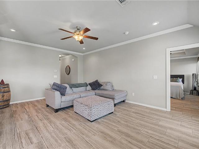 250 Genoa Way