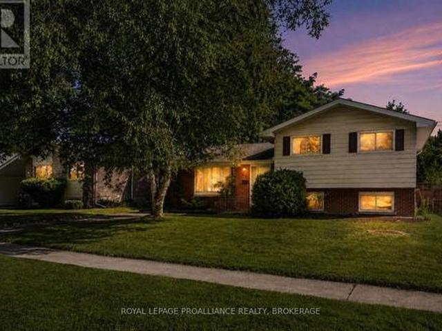 250 Glen Castle Road, Kingston City Southwest, ON, K7M 4N8 house for sale | Listing ID X13682 | Royal LePage