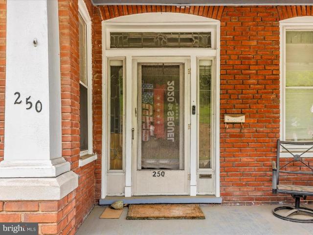 250 E Main Street