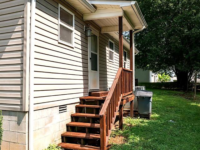 250 Mountain St