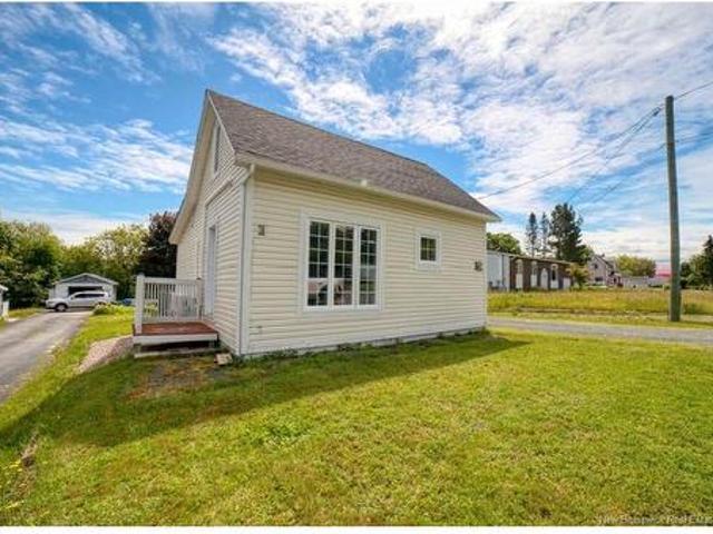 250 Raymond, Bathurst, NB, E2A 2V9 house for sale | Listing ID NB142819 | Royal LePage