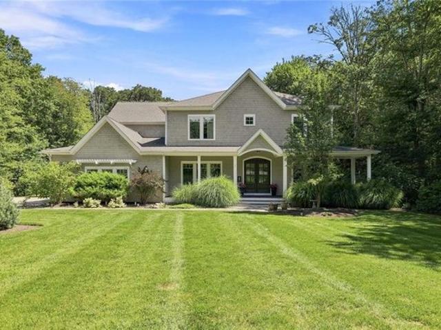 250 W Reach Dr, Jamestown, RI 02835