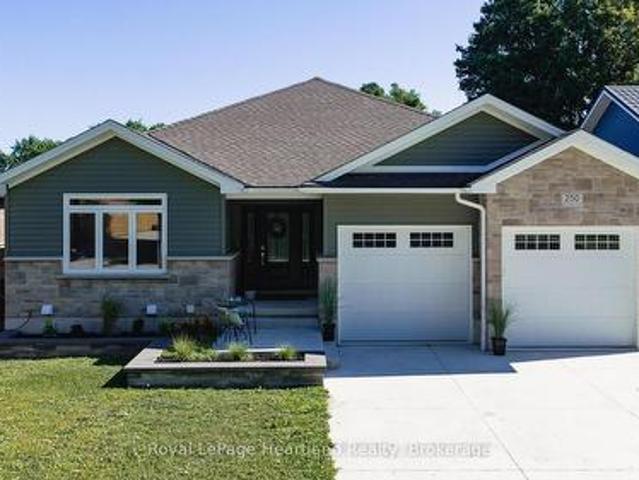 250 Wellington Street, North Huron Blyth, ON, N0M 1H0 house for sale | Listing ID X13624 | Royal LePage