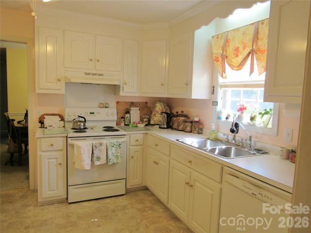 2514 Oxford Circle