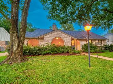 2514 Pine Village Drive