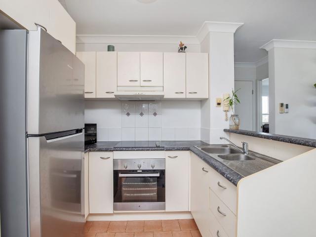 25/14 16 Spendelove Avenue, Southport, QLD, 4215