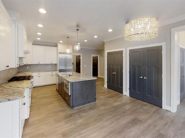 2515 Barberry Drive # 21