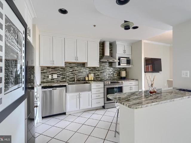 2515 Boston Street # 706