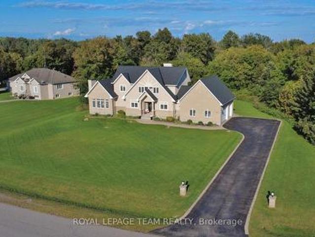 2515 Kearns Way, Ottawa, ON, K4P 1R9 house for sale | Listing ID X13820 | Royal LePage