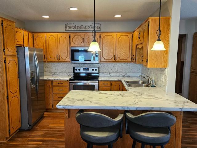 2516 Crestview Lane