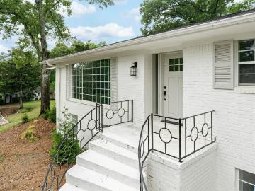 2516 Glendmere Place