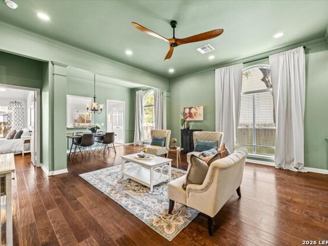 2516 Grove Park