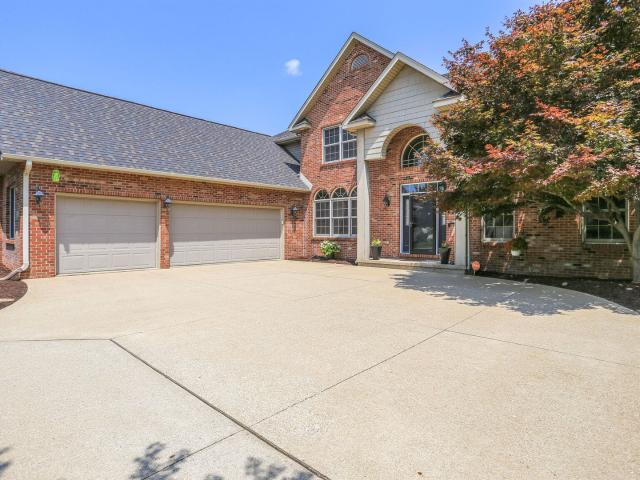2516 Pinehurst Drive