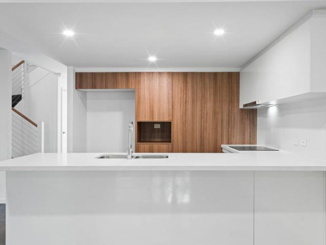 25/18 tian crescent, upper coomera qld for rent lj hooker